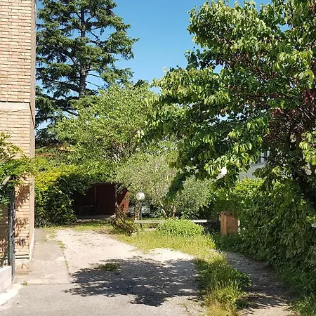 La Casina Di Jo Apartment